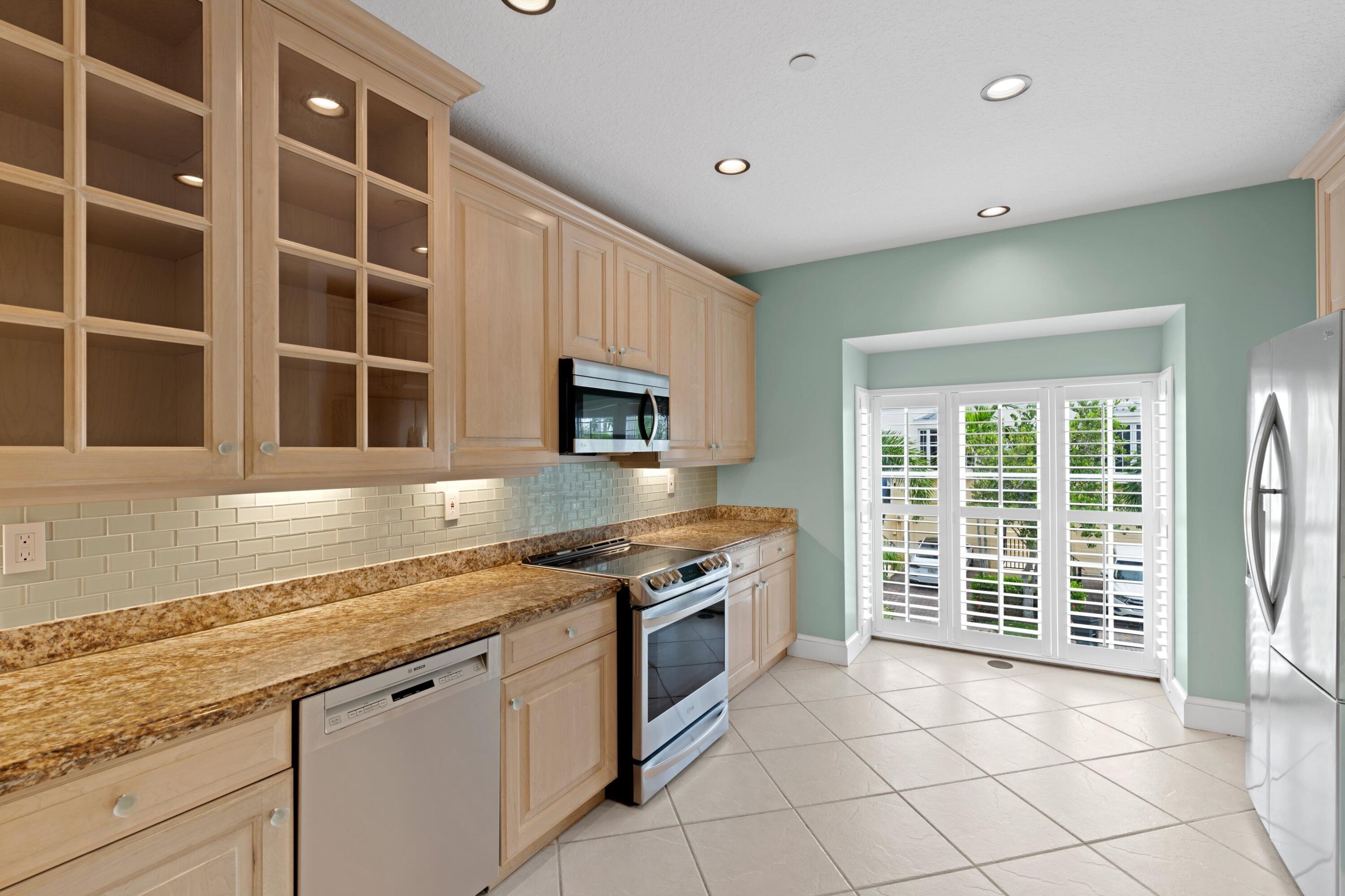 JUNO DUNES - Residential