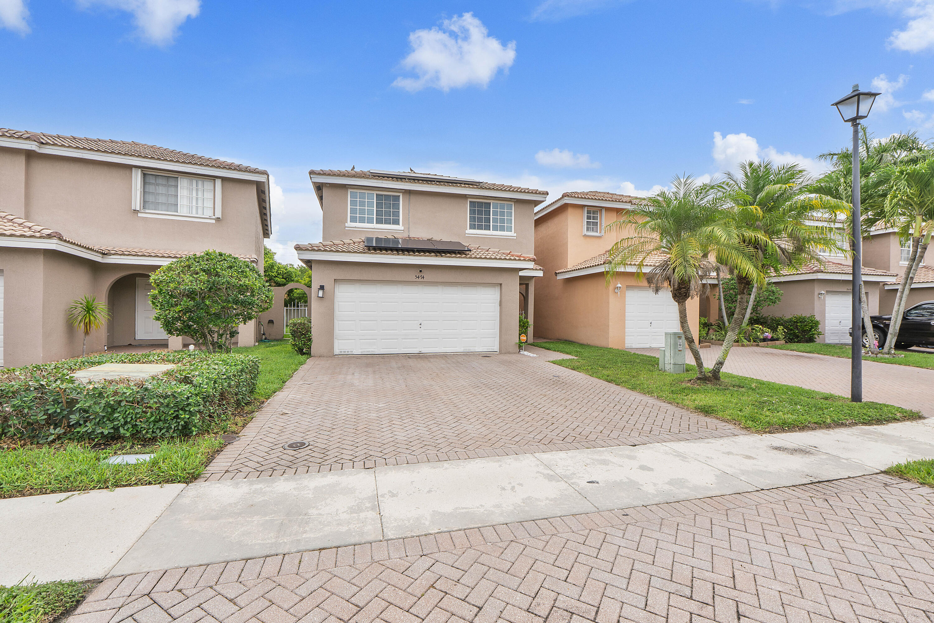 5474 NW 94th Terrace