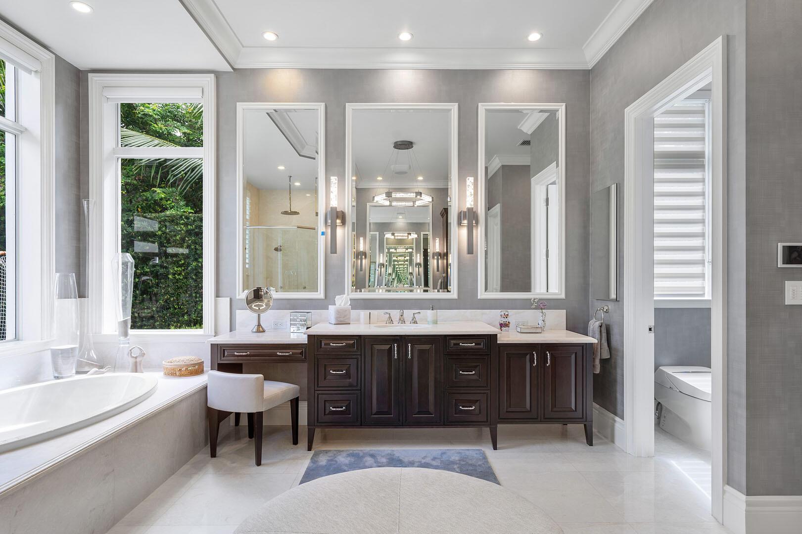 ROYAL PALM YACHT & COUNTR - Residential