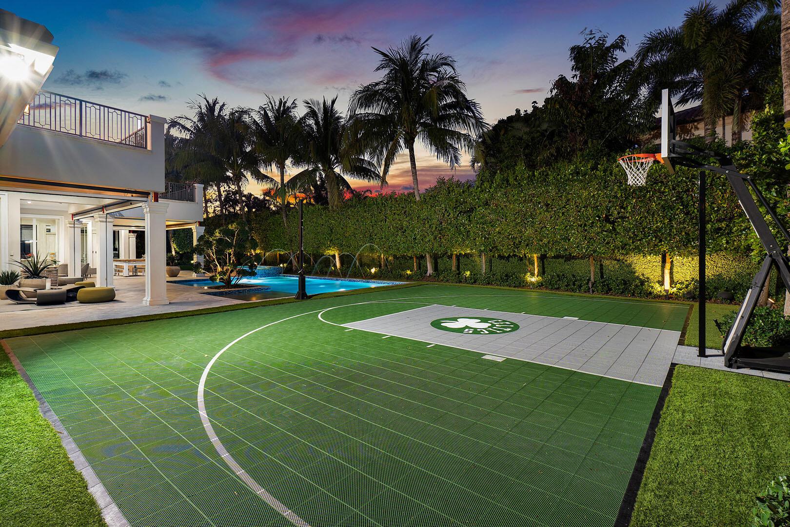 ROYAL PALM YACHT & COUNTR - Residential