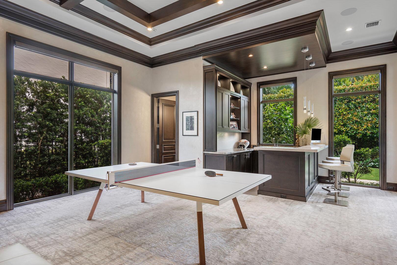 ROYAL PALM YACHT & COUNTR - Residential