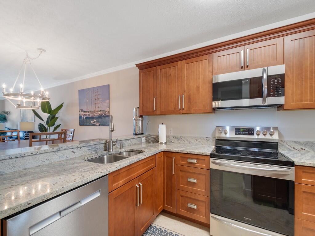 OCEAN HARBOUR TOWER CONDOMINIUM E - Residential