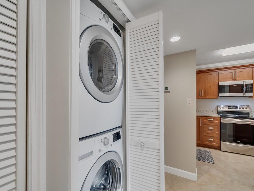 OCEAN HARBOUR TOWER CONDOMINIUM E - Residential