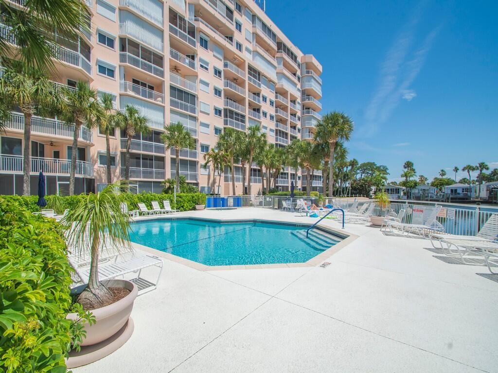OCEAN HARBOUR TOWER CONDOMINIUM E - Residential