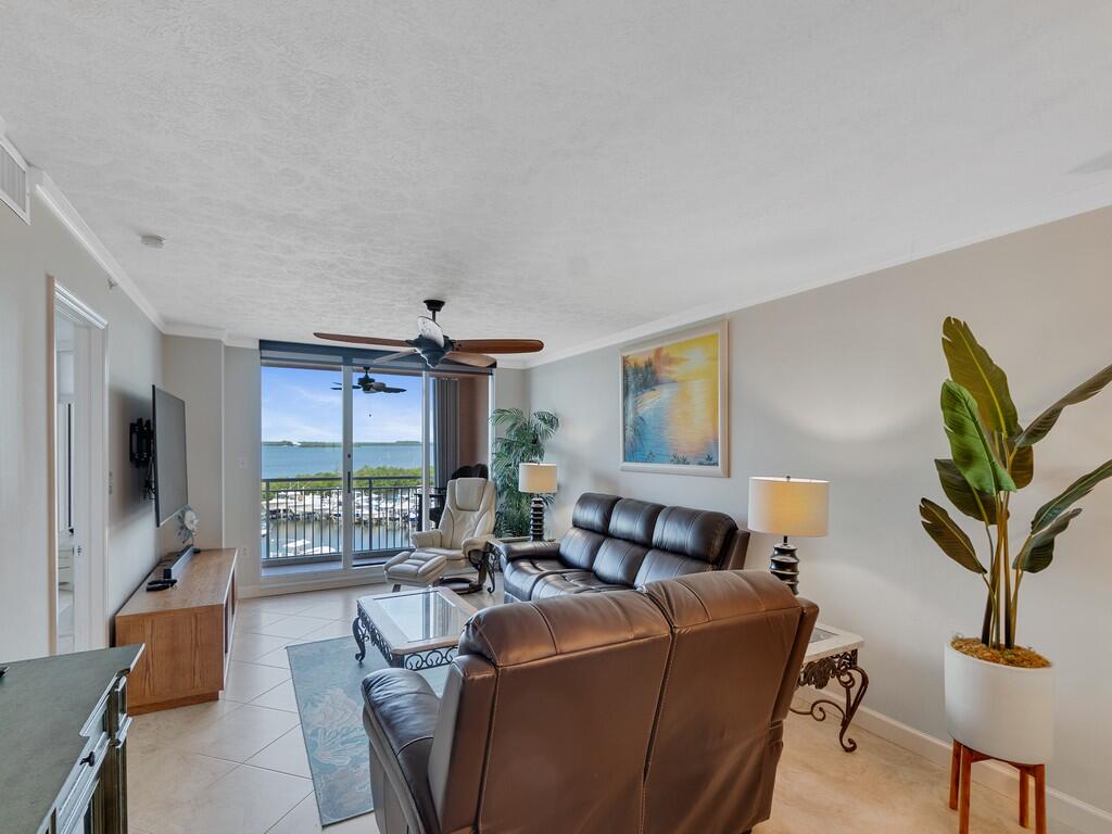 OCEAN HARBOUR TOWER CONDOMINIUM E - Residential