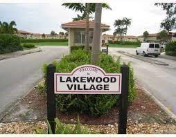This excellent corner unit condo in Coral Springs has two bedrooms and two bathrooms. It features tile flooring throughout, a split floor plan. It has a great location with quick access to the Sawgrass Expressway and is adjacent to a shopping center. Great tenants, an excellent opportunity for an Investor.