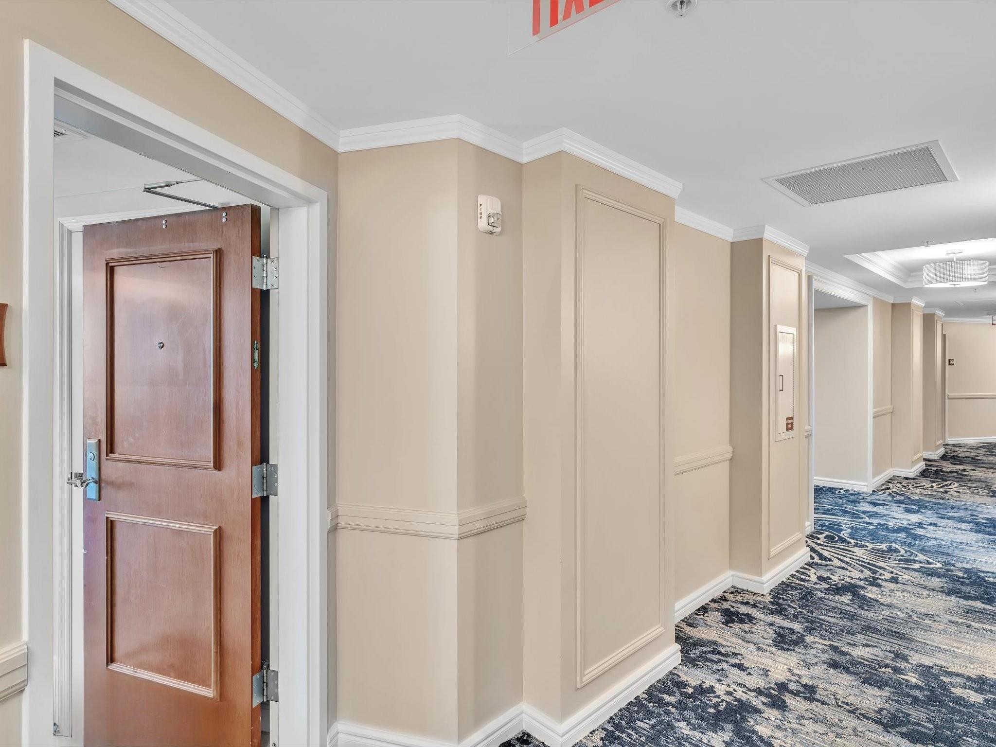 347 N New River Dr E 2106