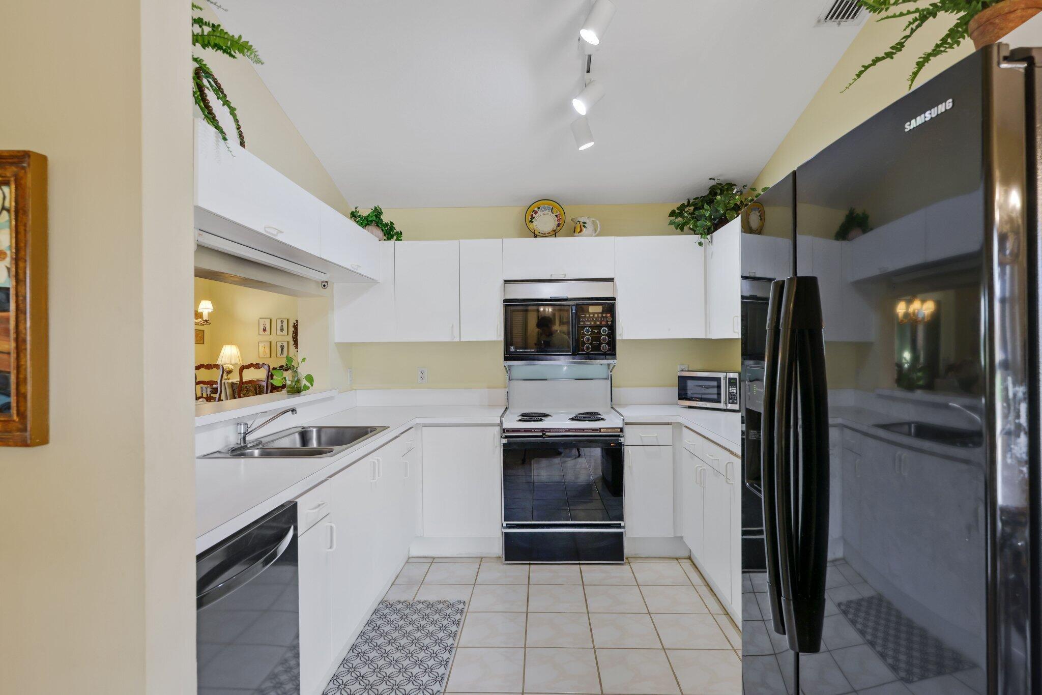 ABERDEEN 12 - Residential