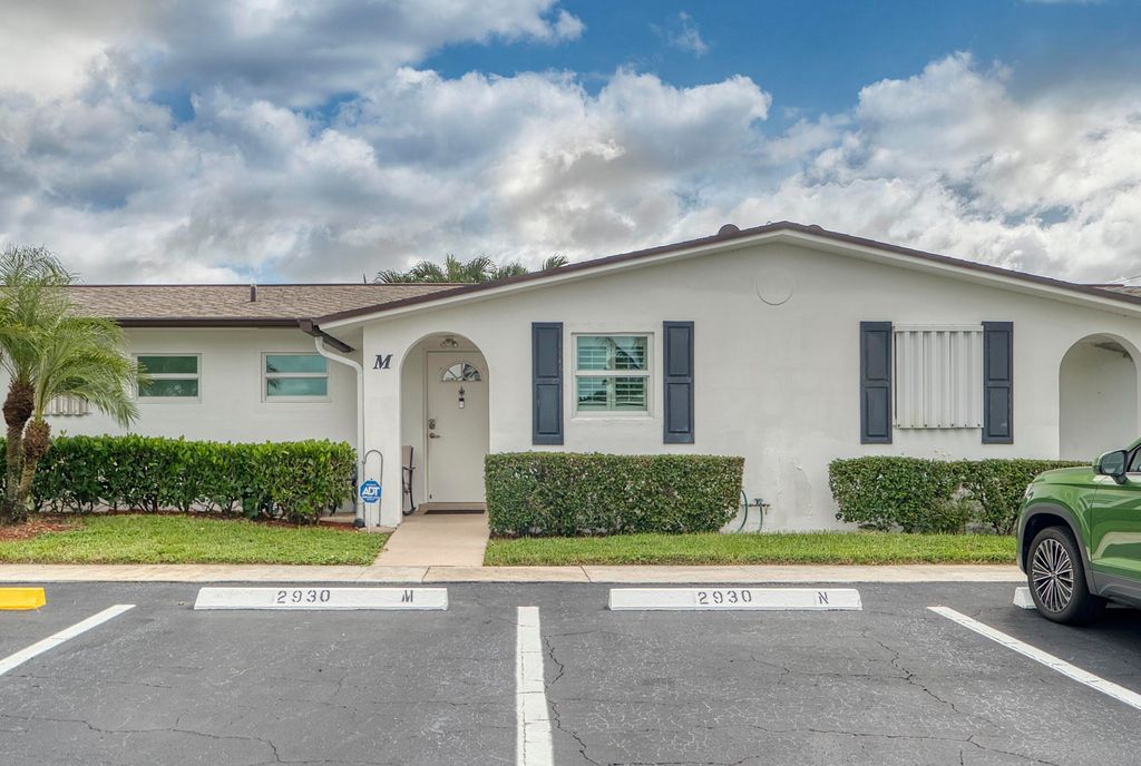 Photo of 2930 Crosley Drive E #M, West Palm Beach, FL 33415 (MLS # B26047857)