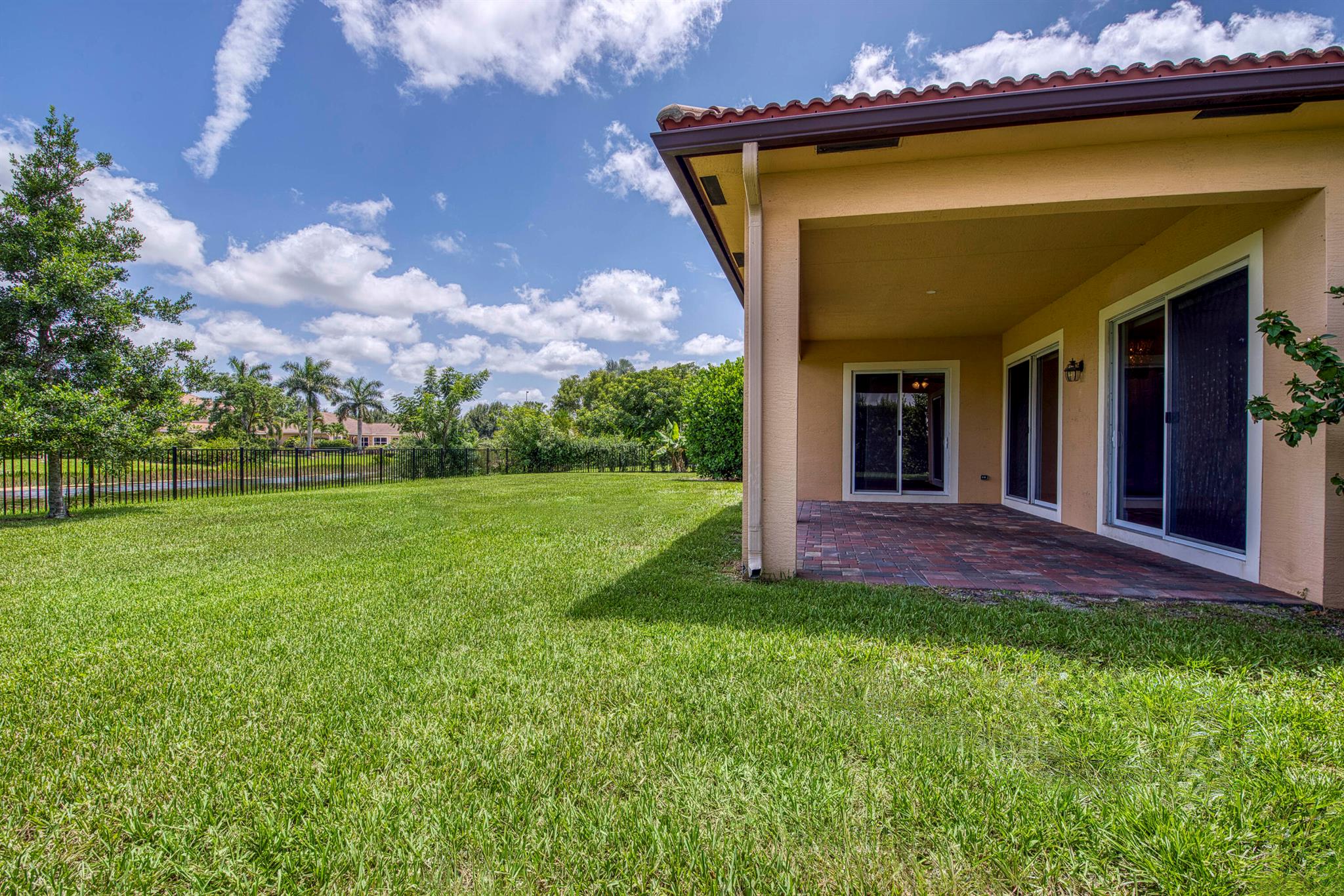 RIALTO - Residential Lease