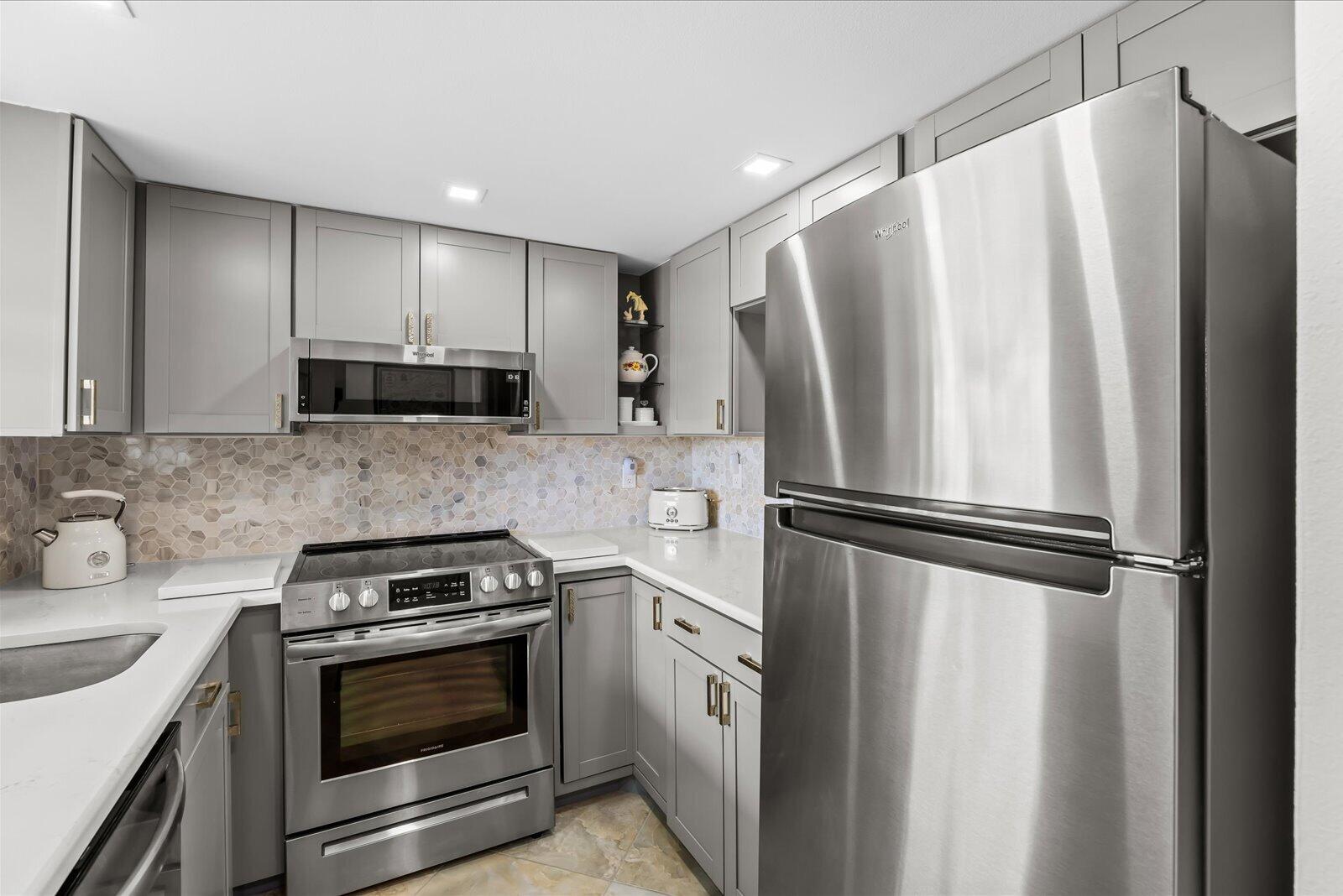 CEDAR POINTE CONDO - Residential