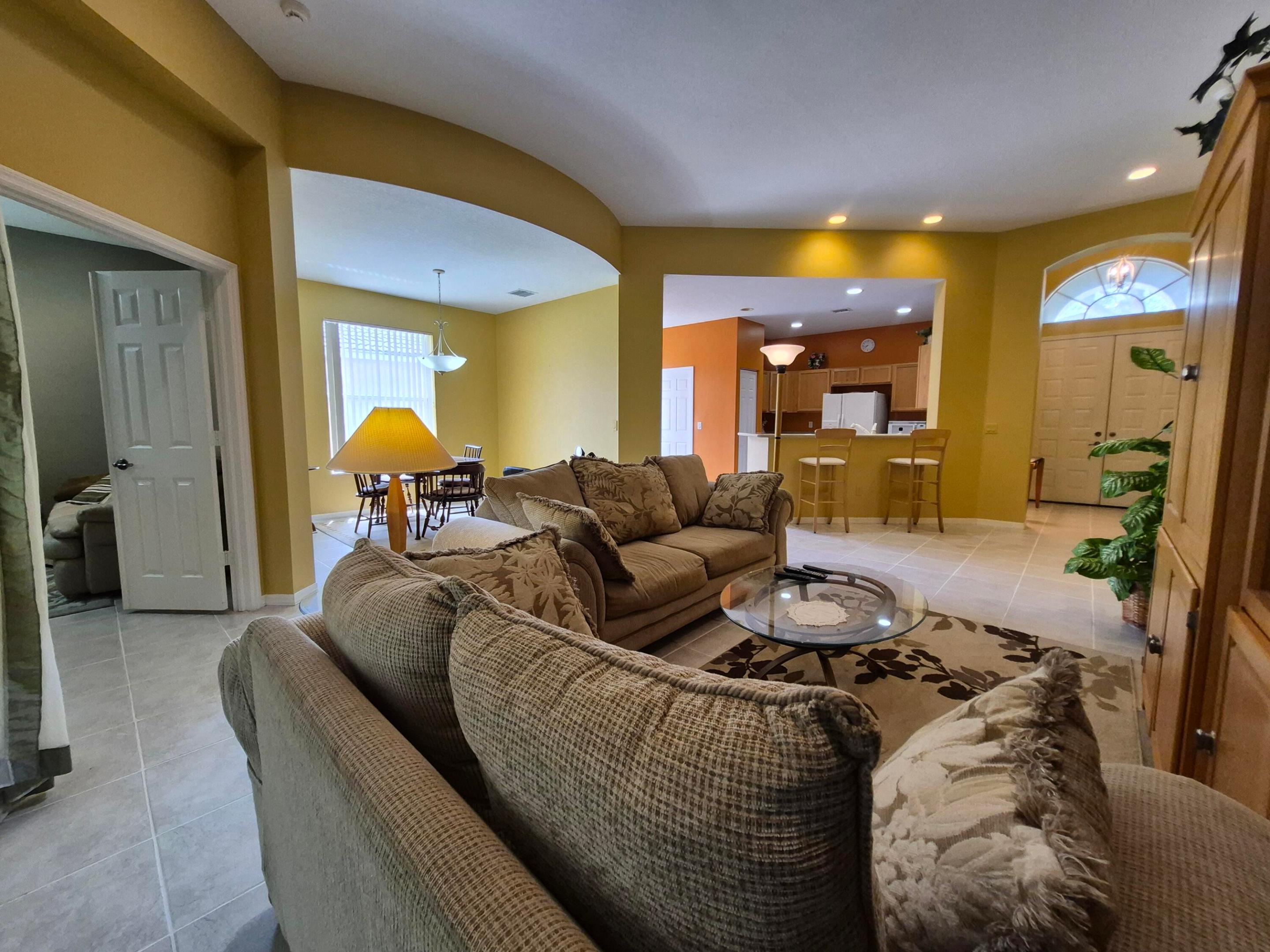 CORAL LAKES 12 - Residential Lease