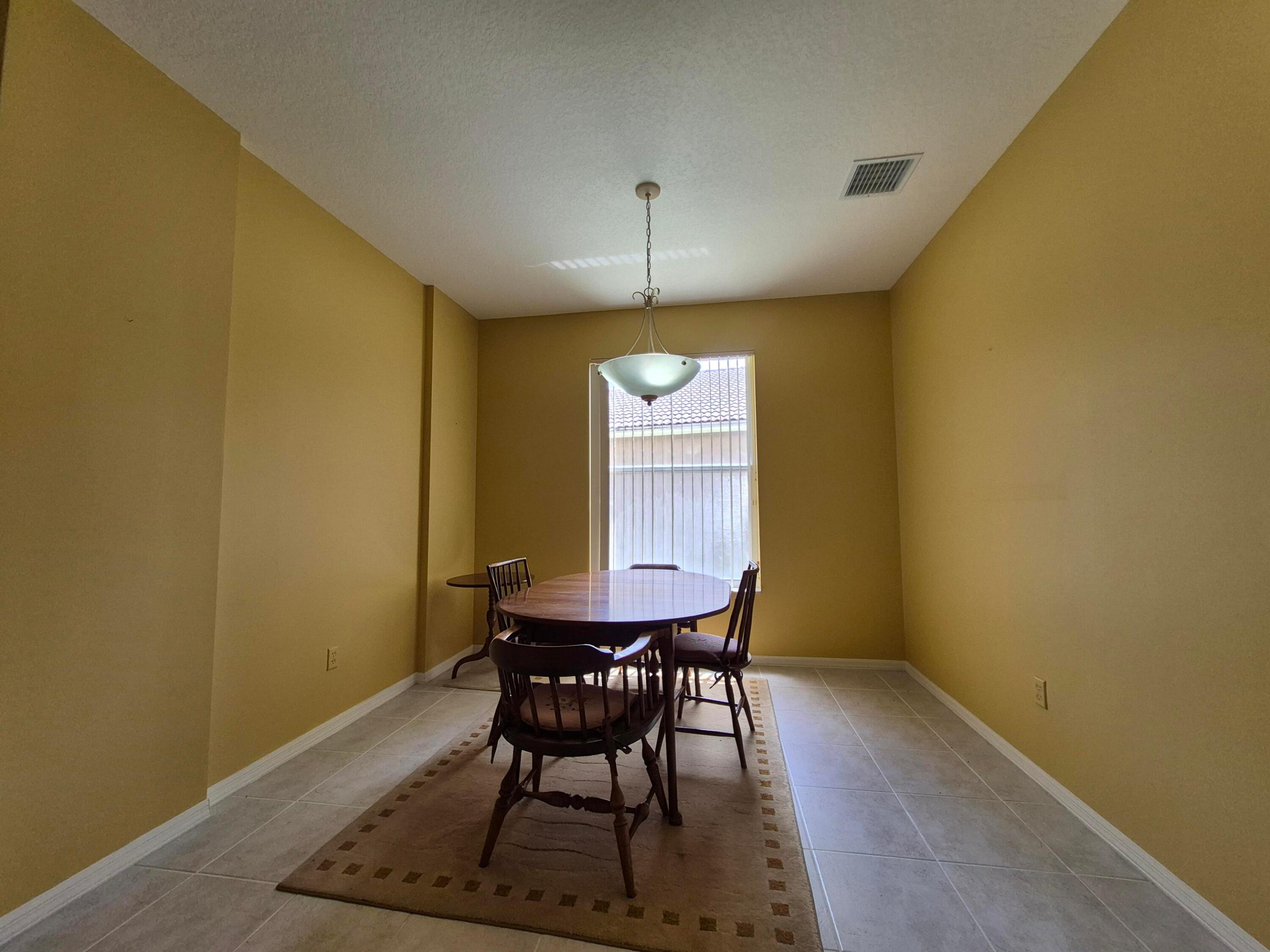 CORAL LAKES 12 - Residential Lease