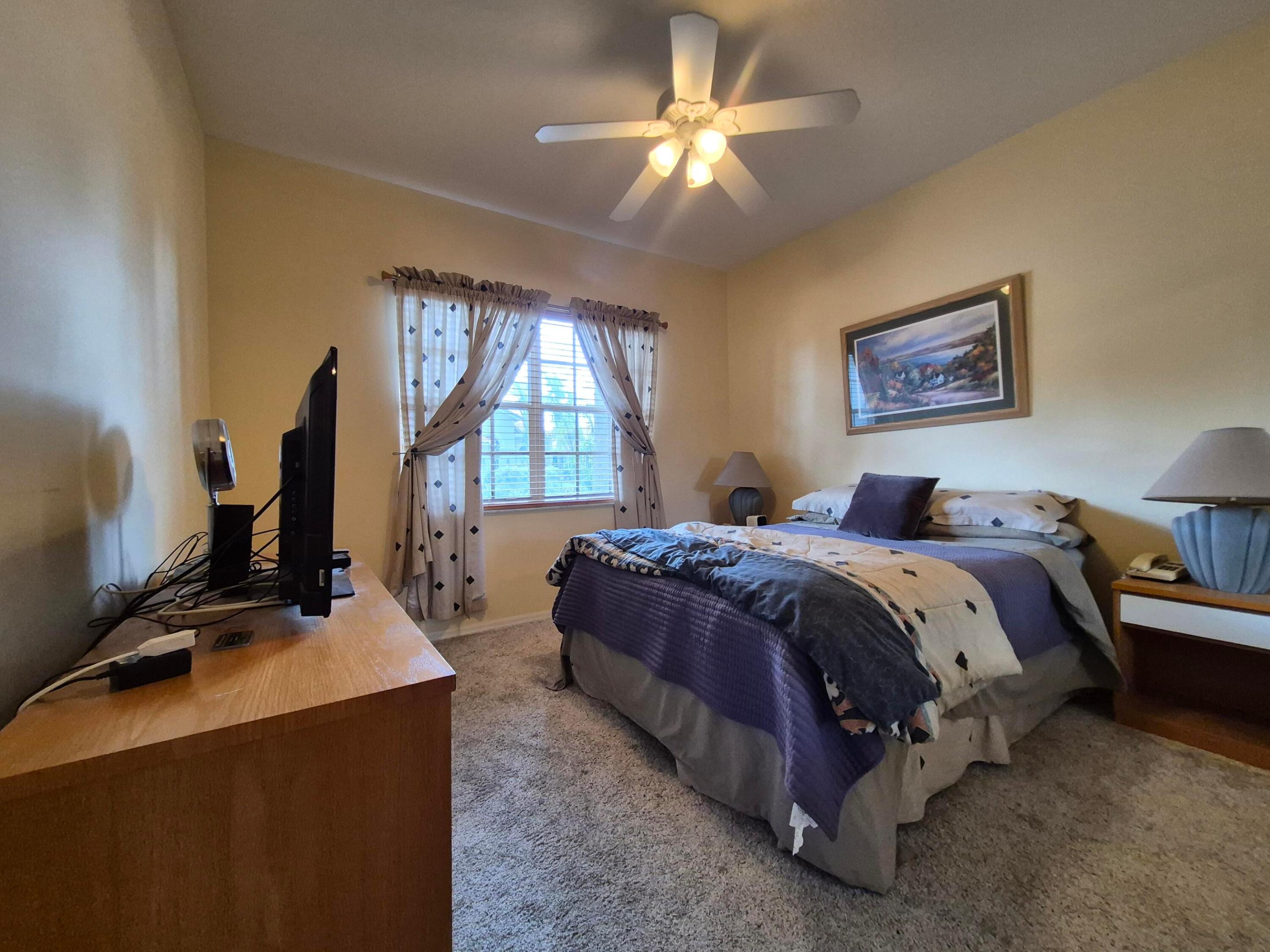 CORAL LAKES 12 - Residential Lease