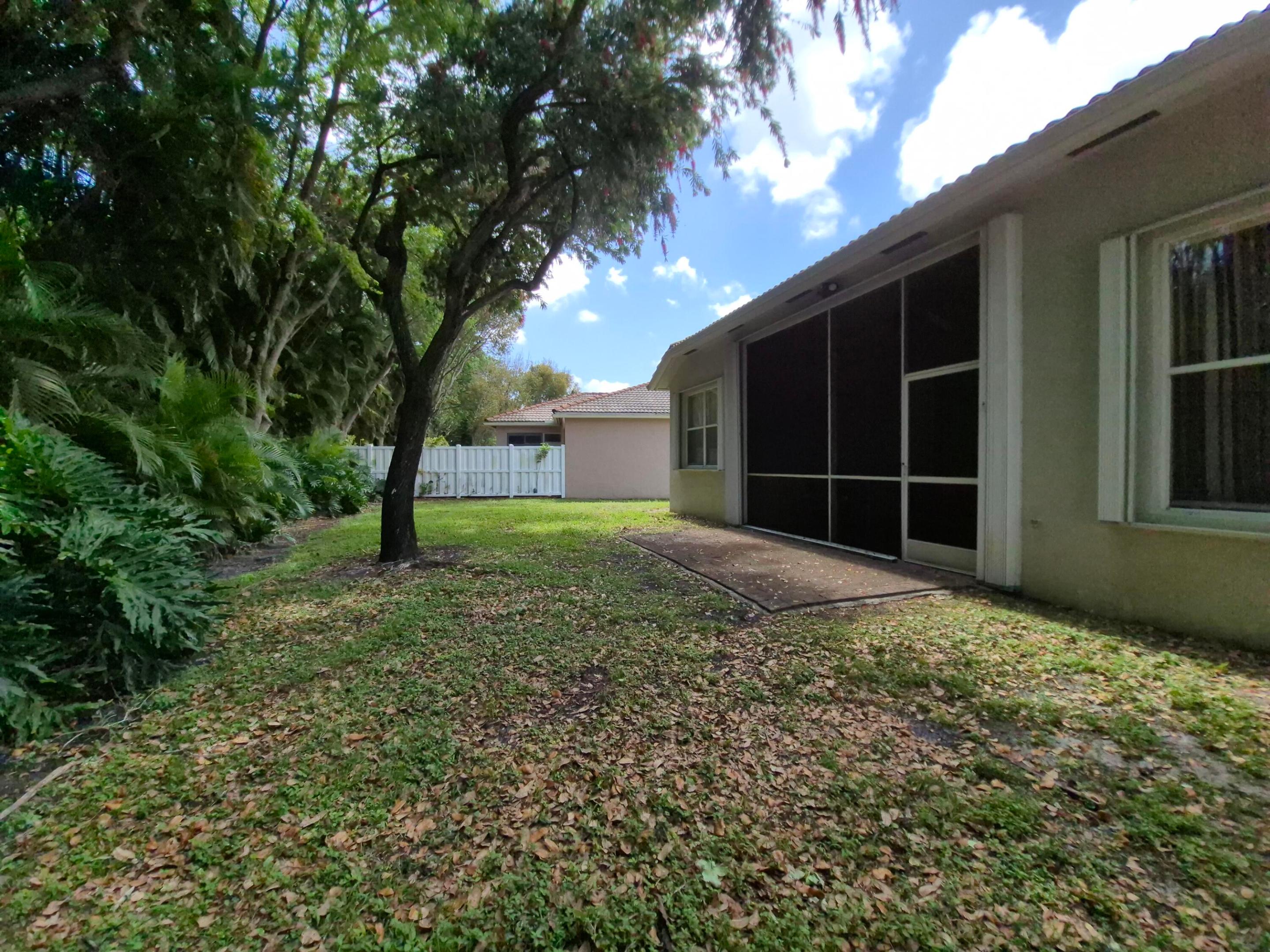 CORAL LAKES 12 - Residential Lease