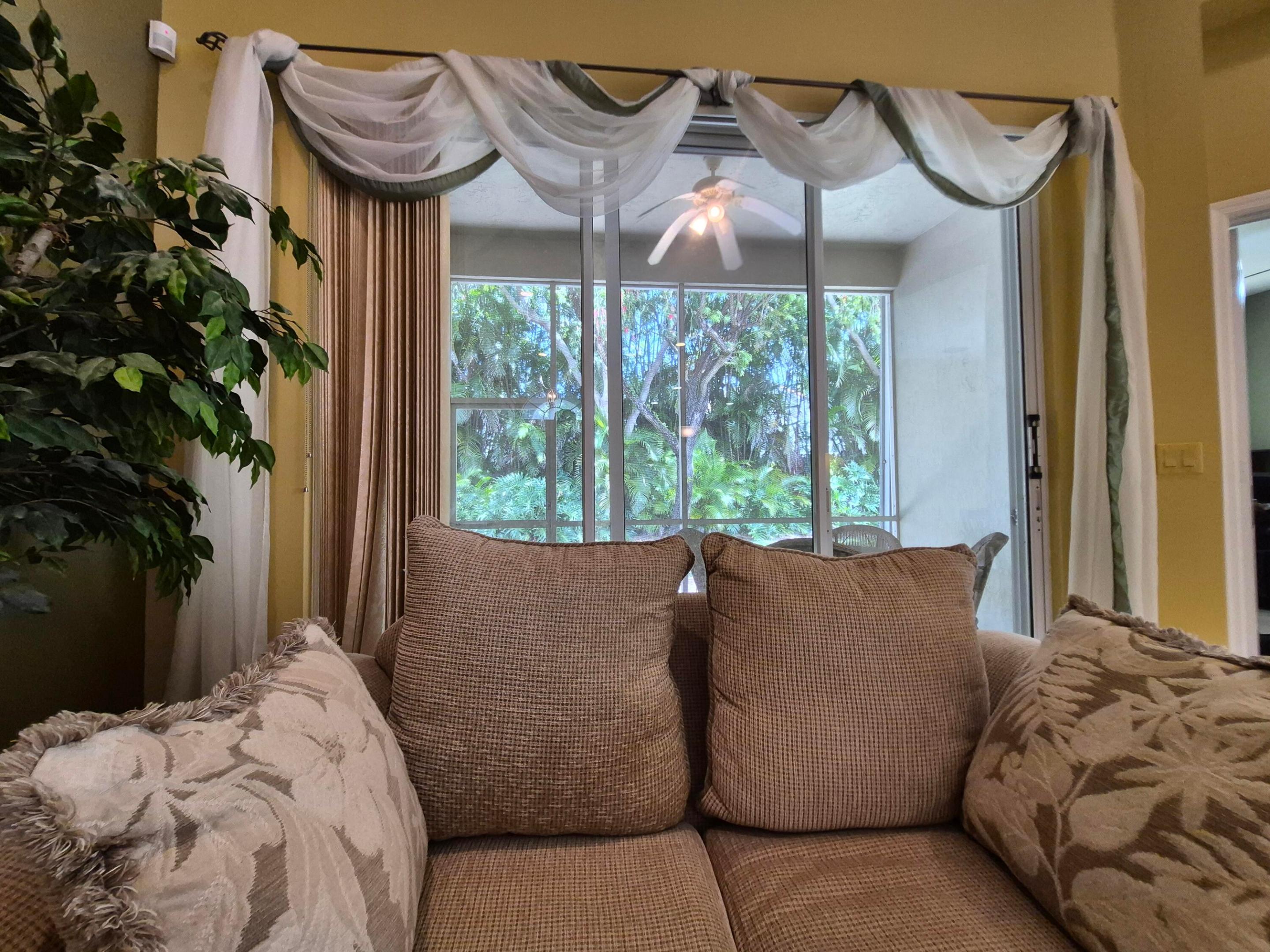 CORAL LAKES 12 - Residential Lease