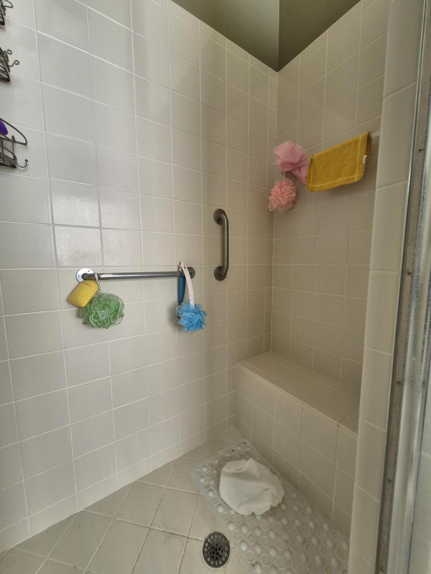 CORAL LAKES 12 - Residential Lease