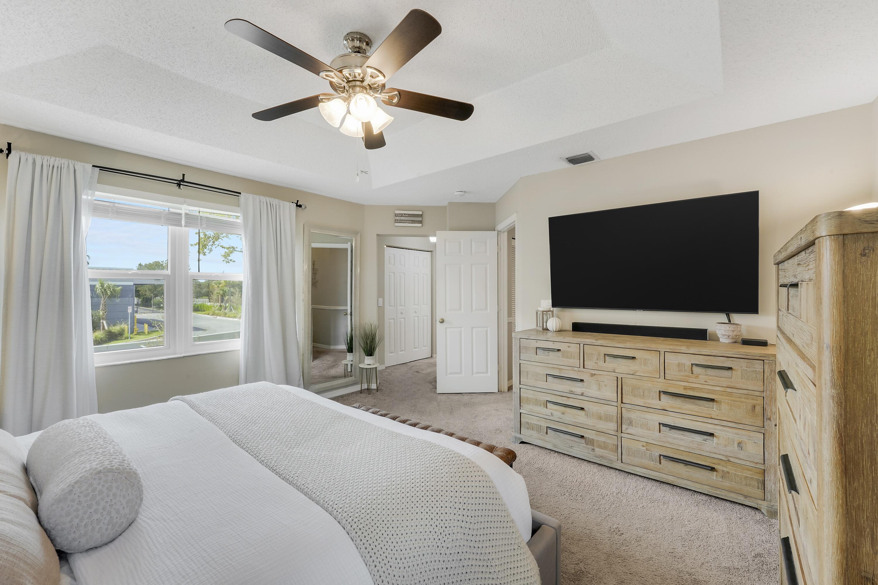 COCONUT POINT - Residential