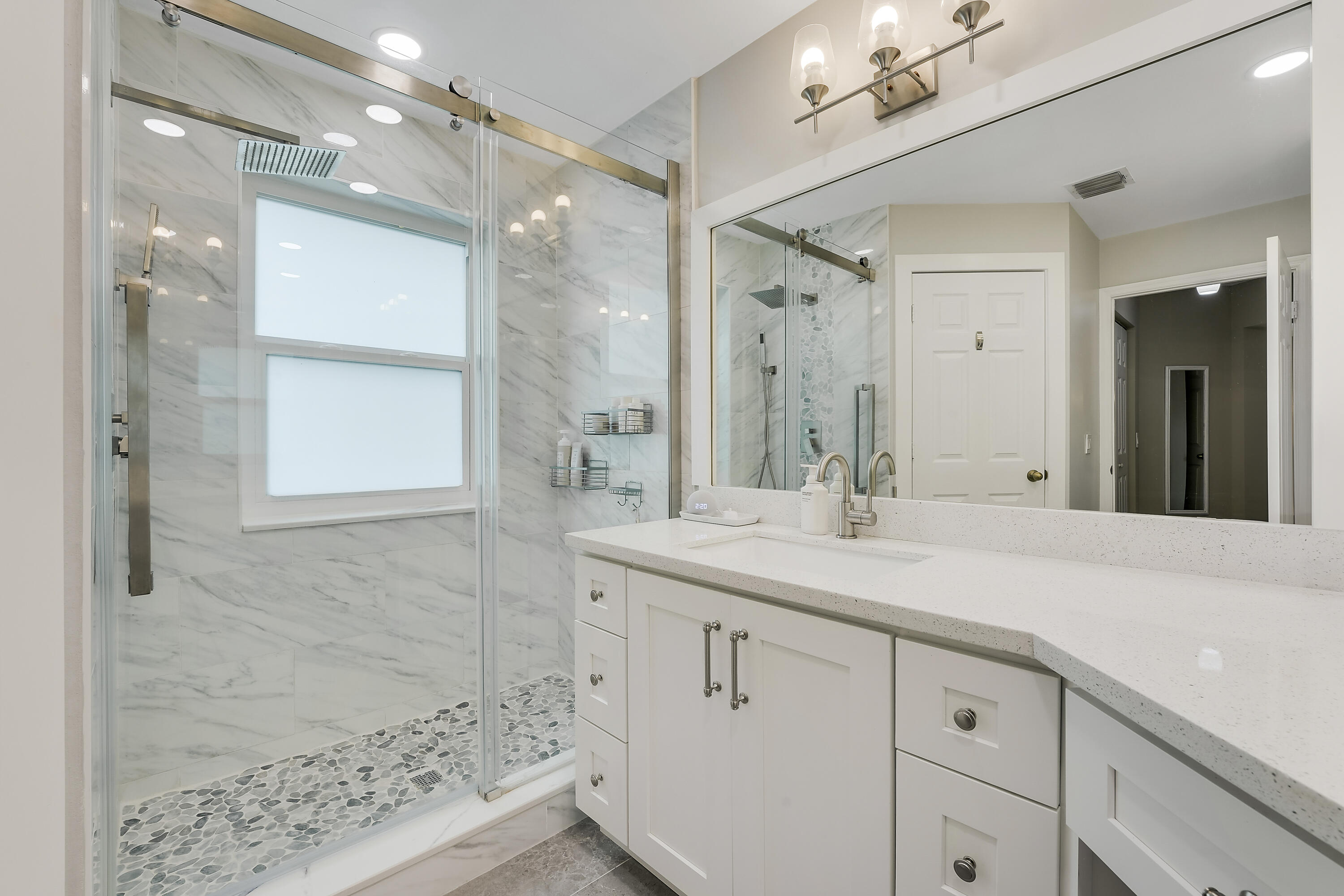 COCONUT POINT - Residential