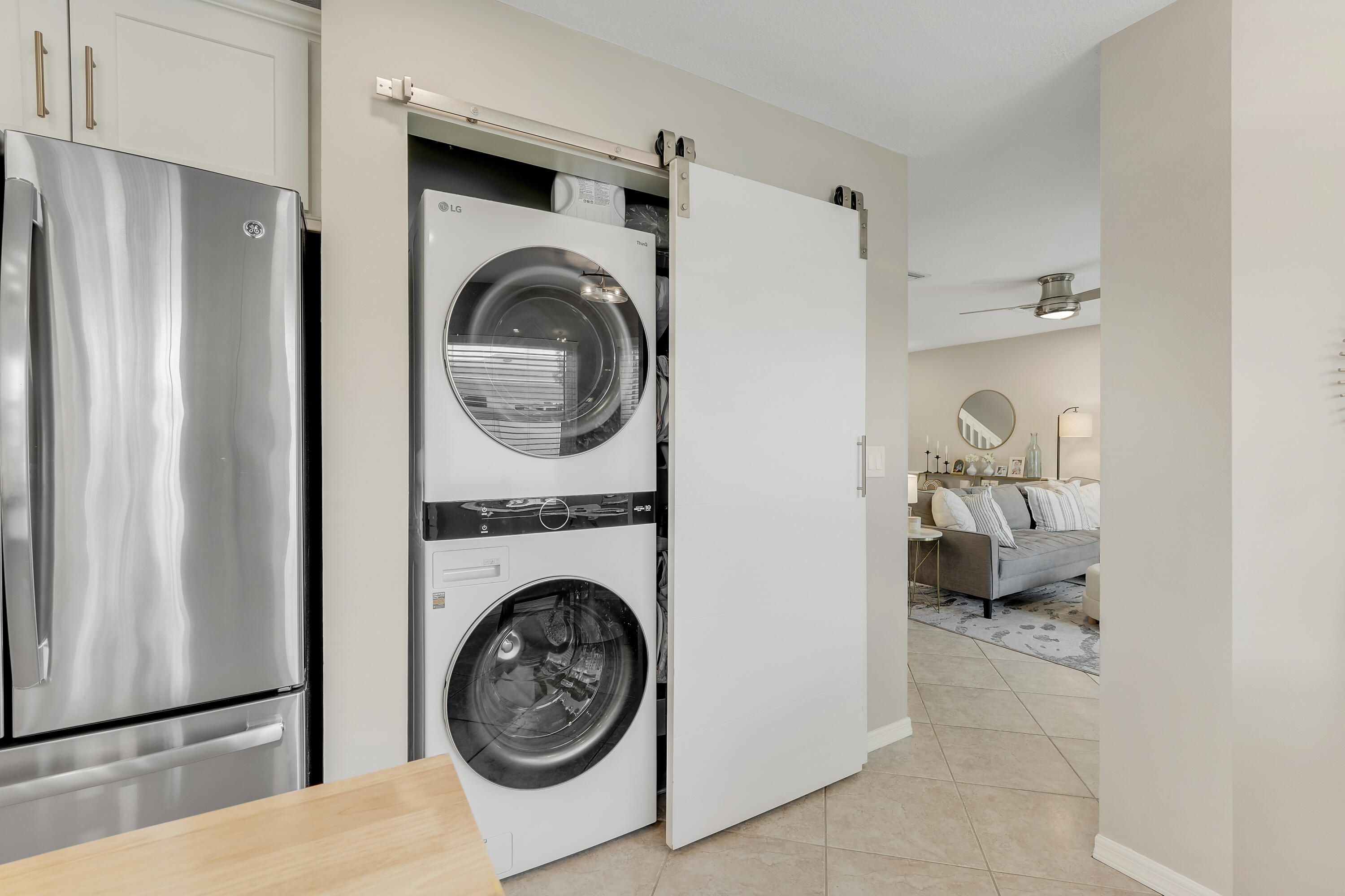 COCONUT POINT - Residential