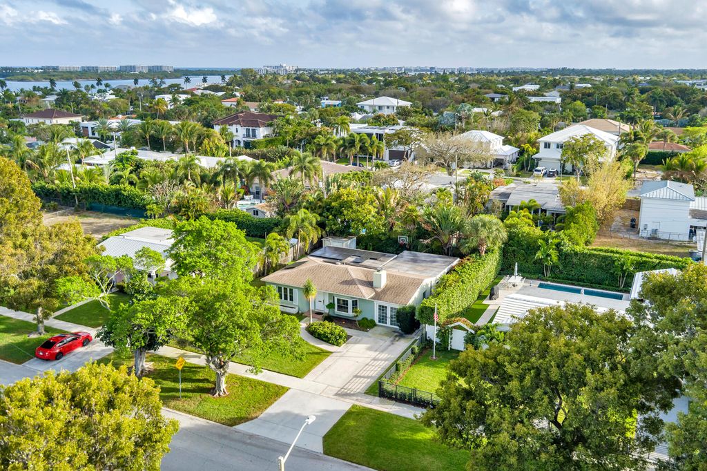 Photo of 246 Forest Hill Blvd, West Palm Beach, FL 33405 (MLS # B26000345)