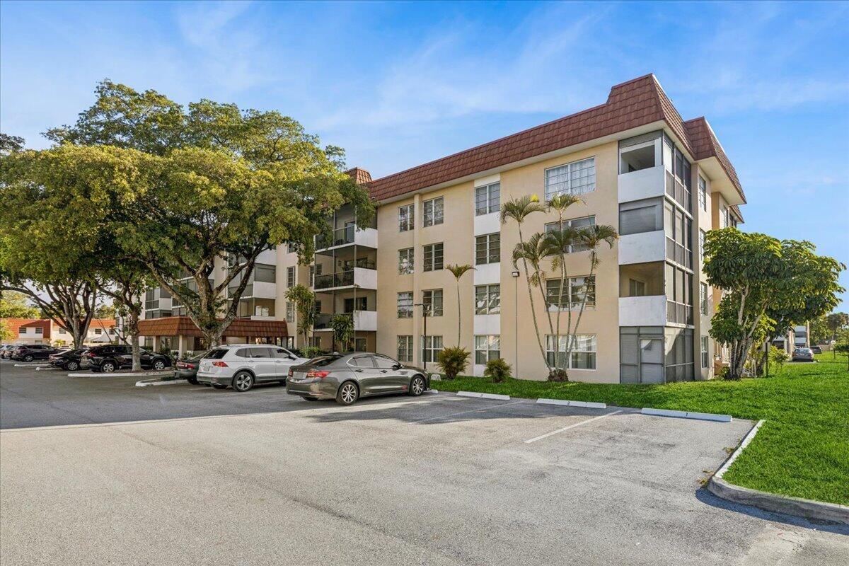 4156 Inverrary Drive, Lauderhill FL 33319