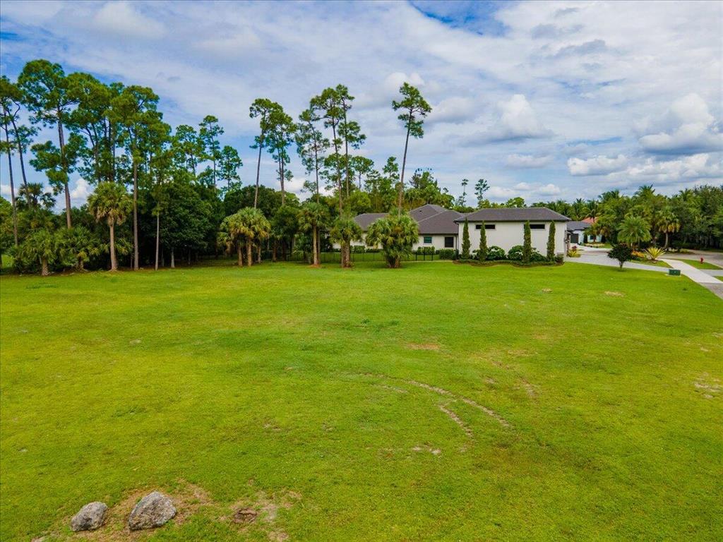 BANYAN LAKES 2 - Land