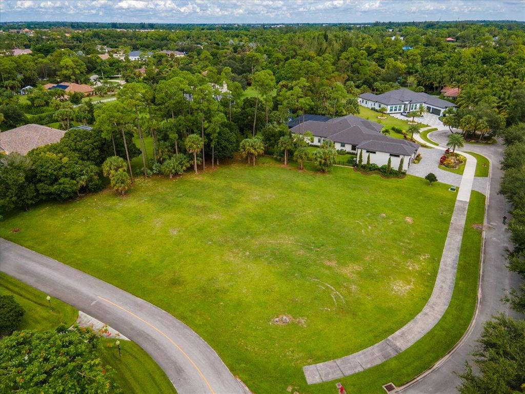 BANYAN LAKES 2 - Land