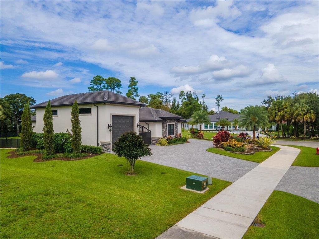 BANYAN LAKES 2 - Land