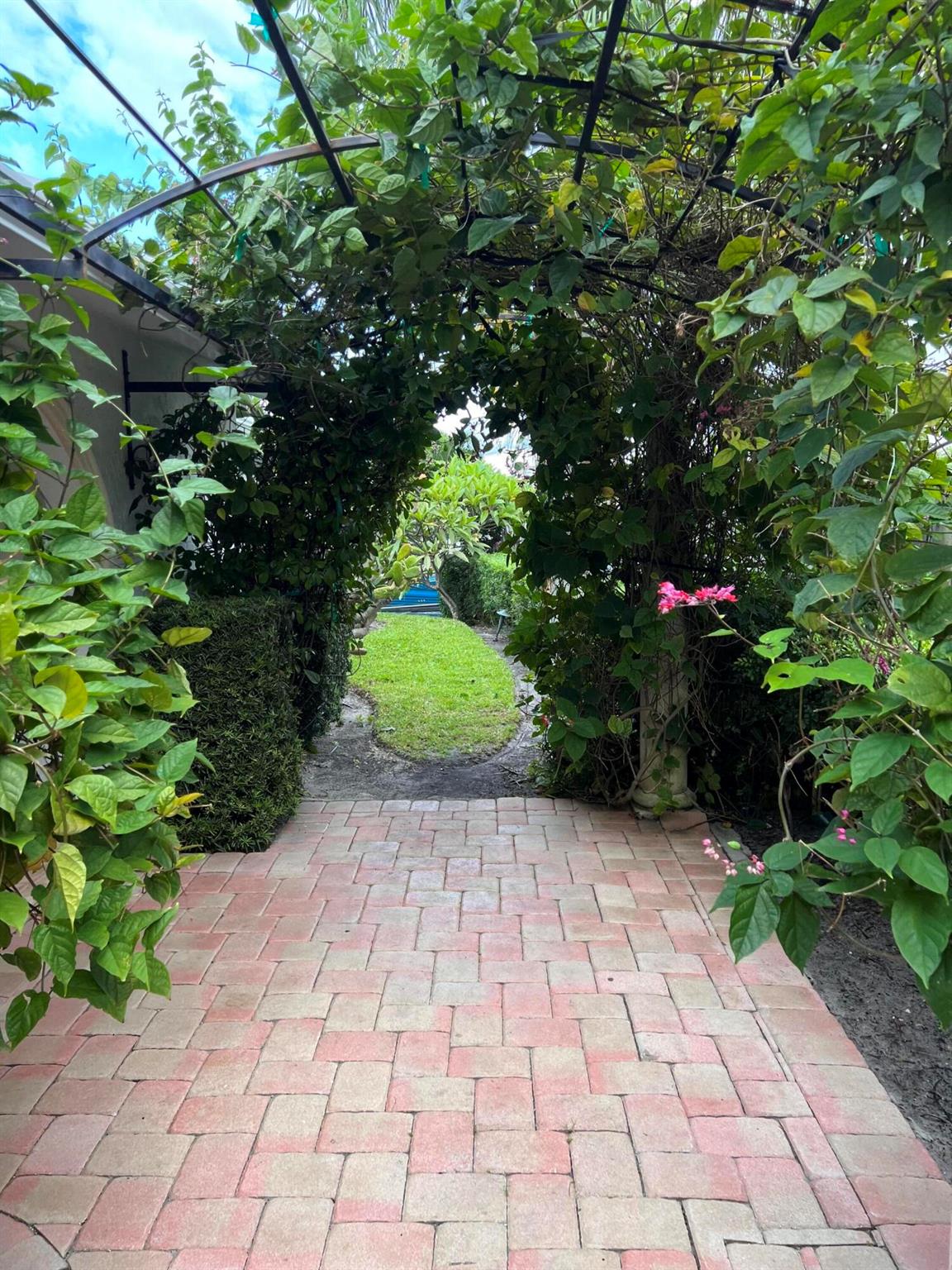 BLUE INLET - Residential