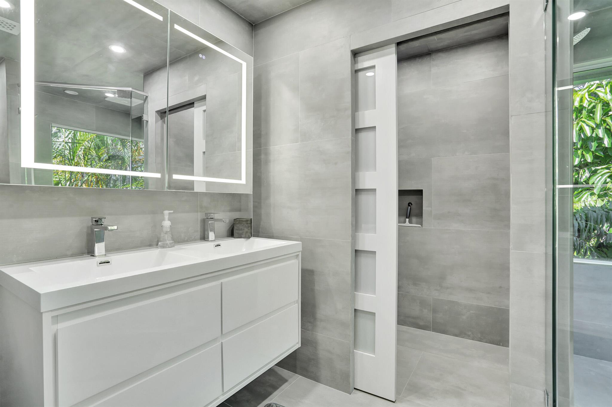 BLUE INLET - Residential