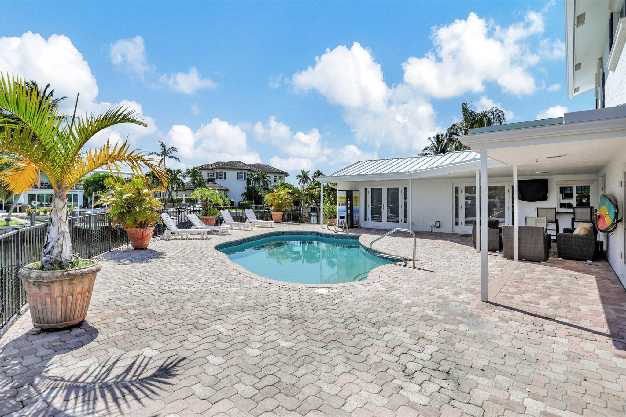 BLUE INLET - Residential