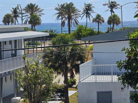 A home in Lauderdale By The Sea