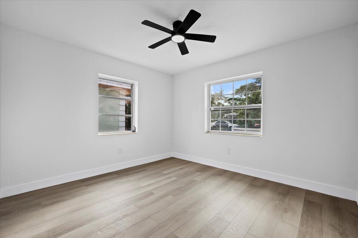 LAKE WORTH TOWN OF - Residential Income