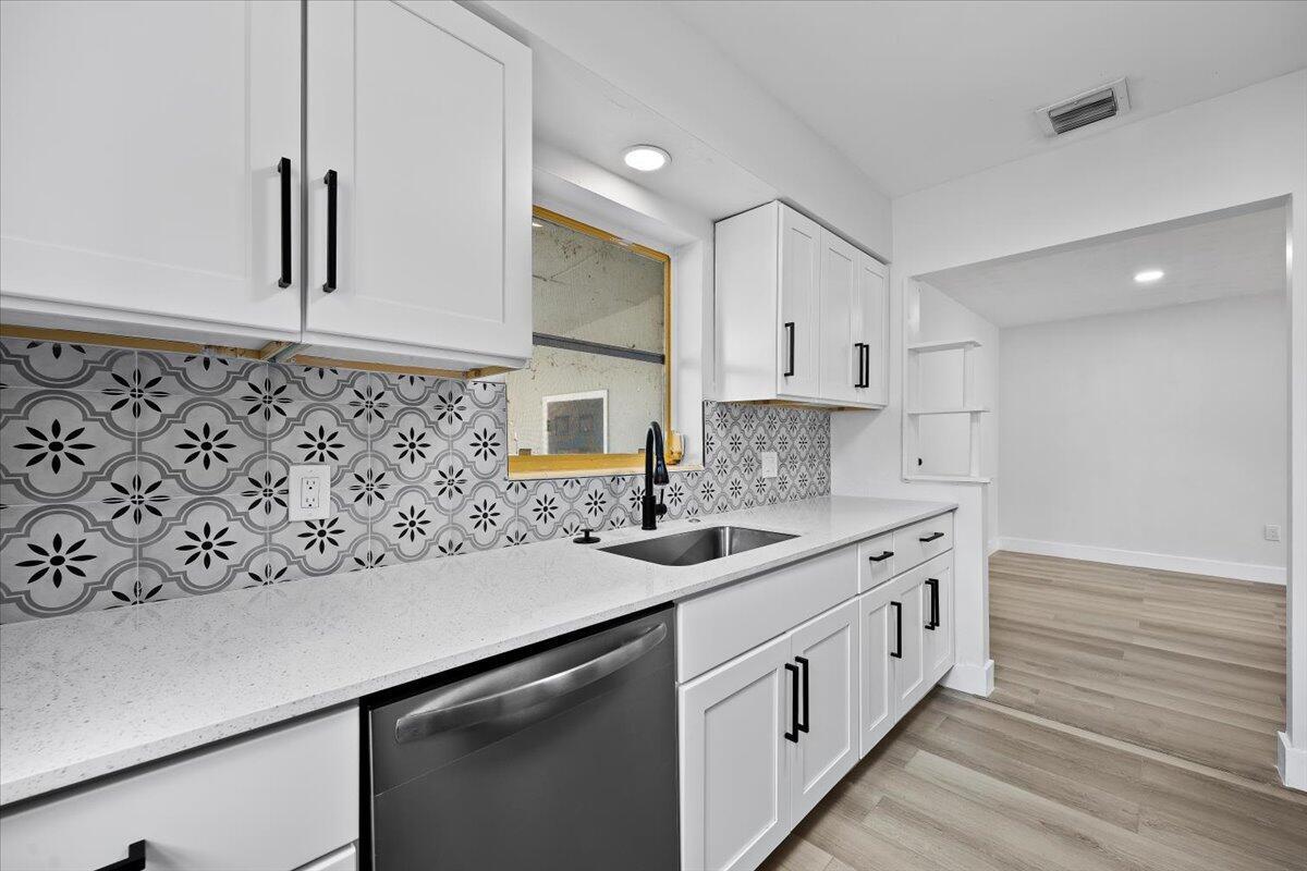 LAKE WORTH TOWN OF - Residential Income