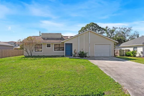 556 NW Azine Avenue, Port St Lucie, FL 34983 - MLS#: R11066709