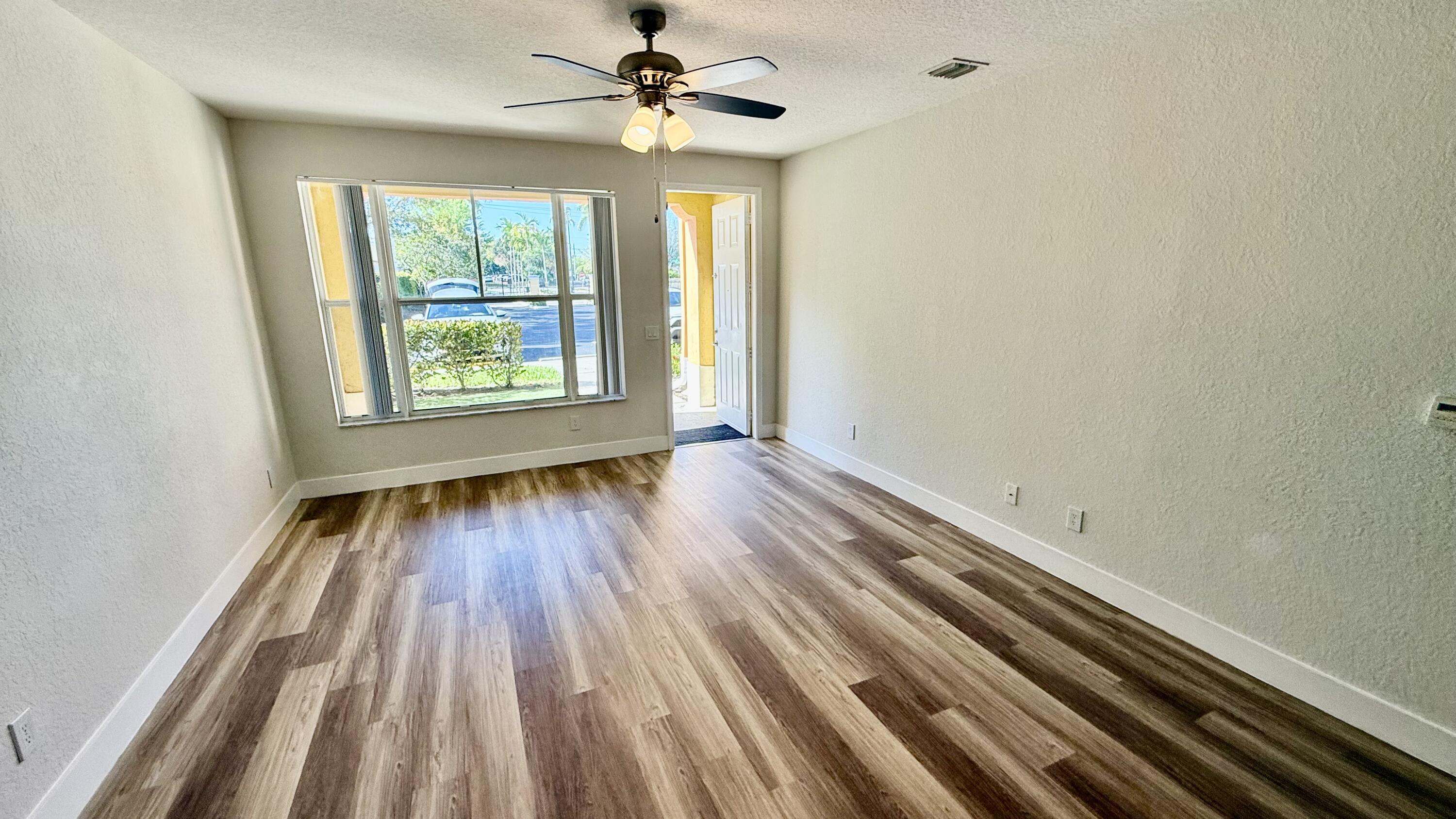 ROSEMONT CONDO - Residential Lease