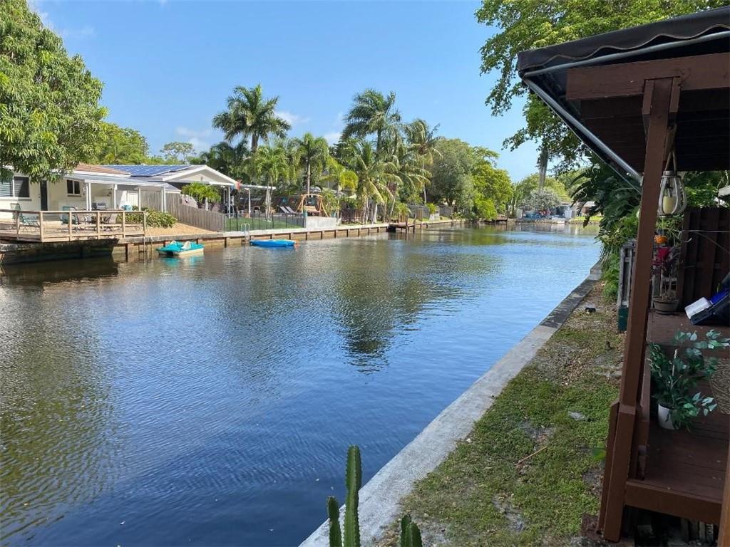 Townhouse Shores Condo - Residential