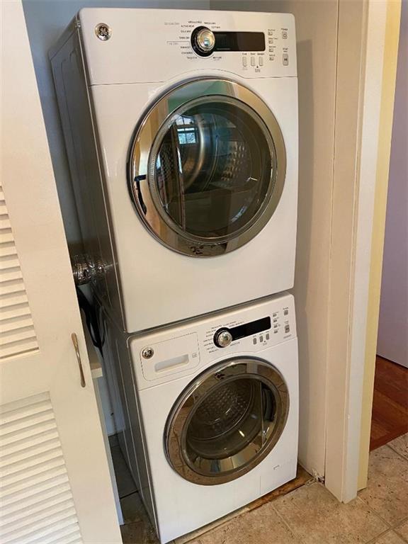 Townhouse Shores Condo - Residential