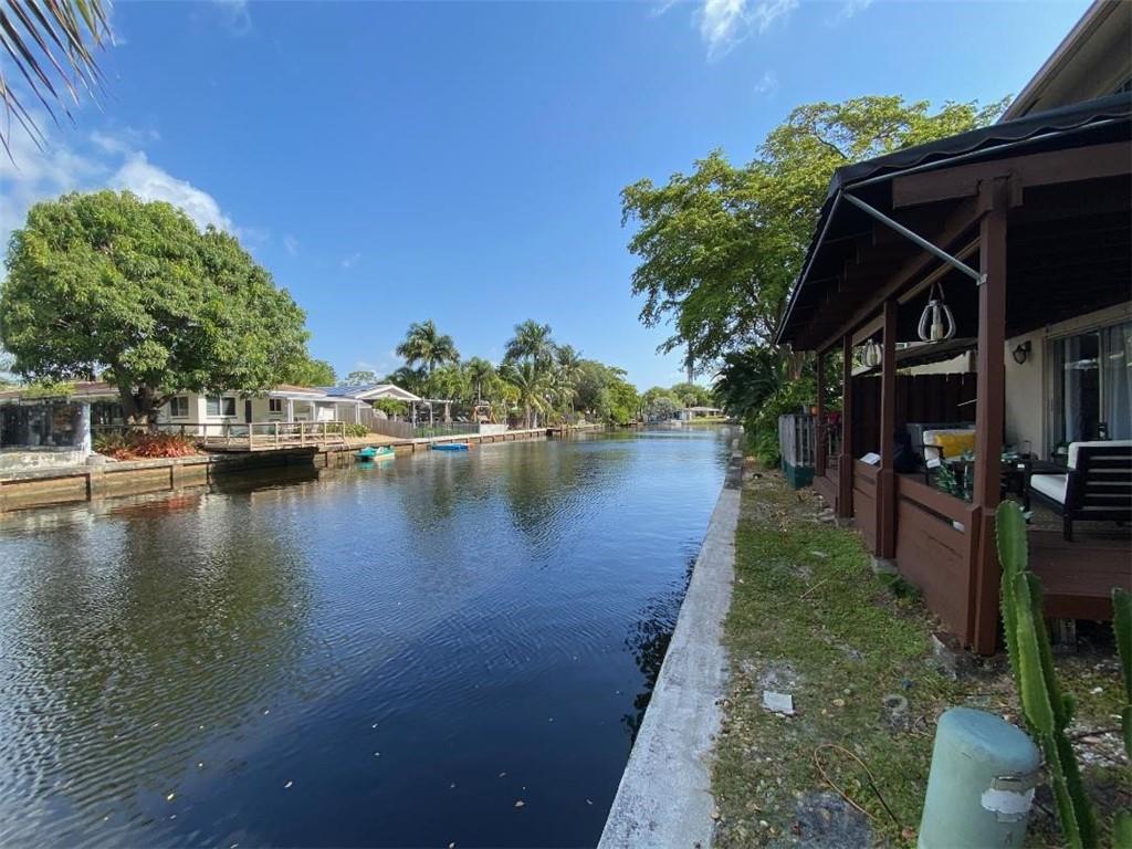 Townhouse Shores Condo - Residential