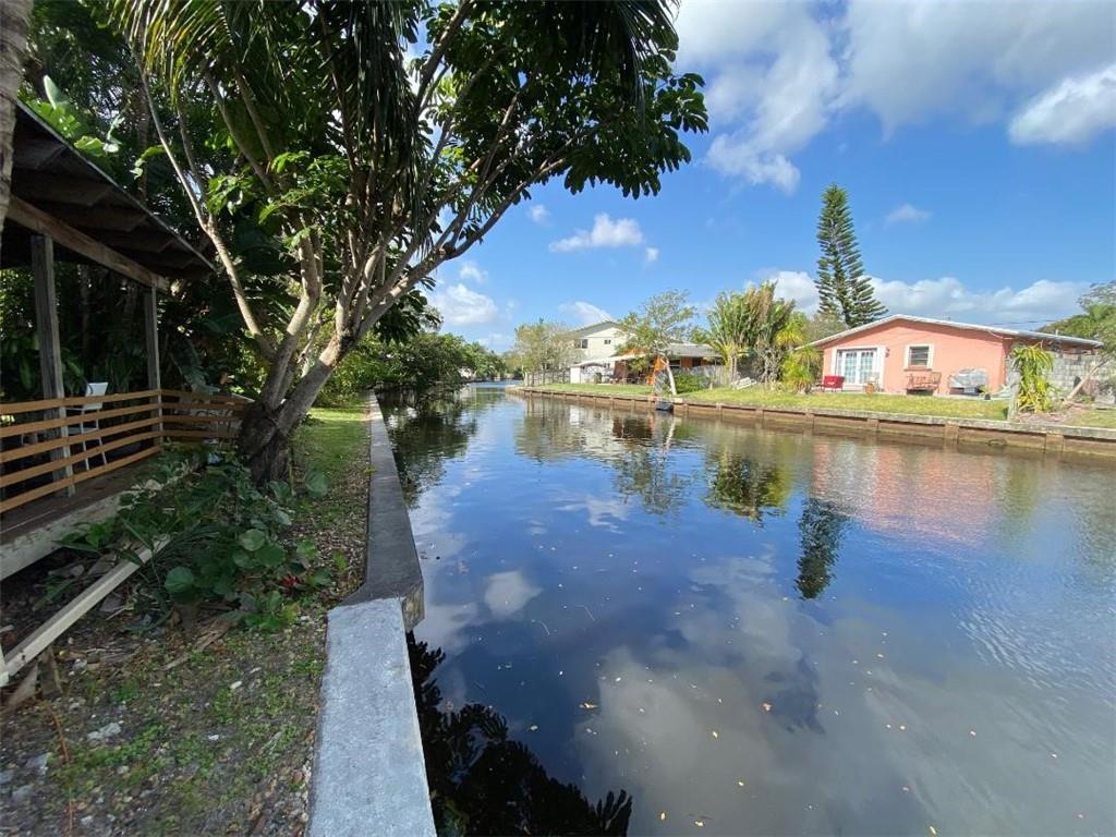 Townhouse Shores Condo - Residential