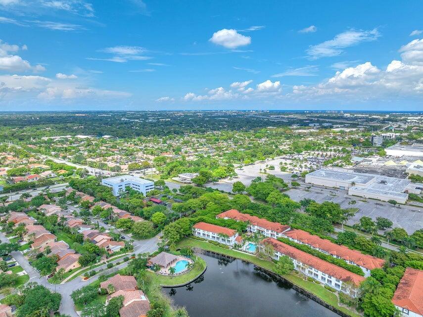 Photo of 20889 Saint Andrews Boulevard, Boca Raton, FL 33433 (MLS # B26046675)