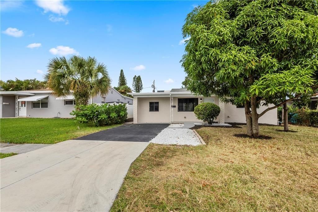 Photo of 133 SE 13th Avenue, Boynton Beach, FL 33435 (MLS # F10486838)