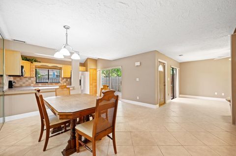 Tiny photo for 620 Commodore Drive, Plantation, FL 33325 (MLS # B26011947)