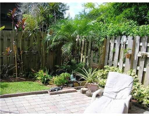 LAGO WEST CLUSTER HOMES PHASE II - Residential