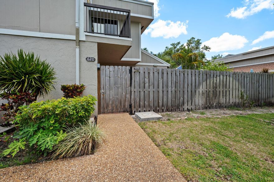 Best location in West Broward, Plantation to own this fee simple townhouse.  Great opportunity for owner occupied or investor.  Unit can be rented immediately after purchase. Priced below market for fast sale. All bedrooms upstairs, move right in, HOA application, fast occupancy OK. Just west of Flamingo Rd and Broward Blvd.  Easy access to 595 and Sawgrass Expressway, airport, arena and mall.