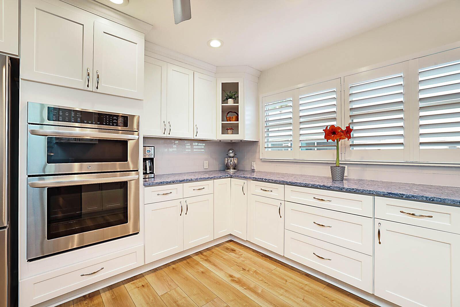 PALM BEACH LEISUREVILLE SEC 3 - Residential