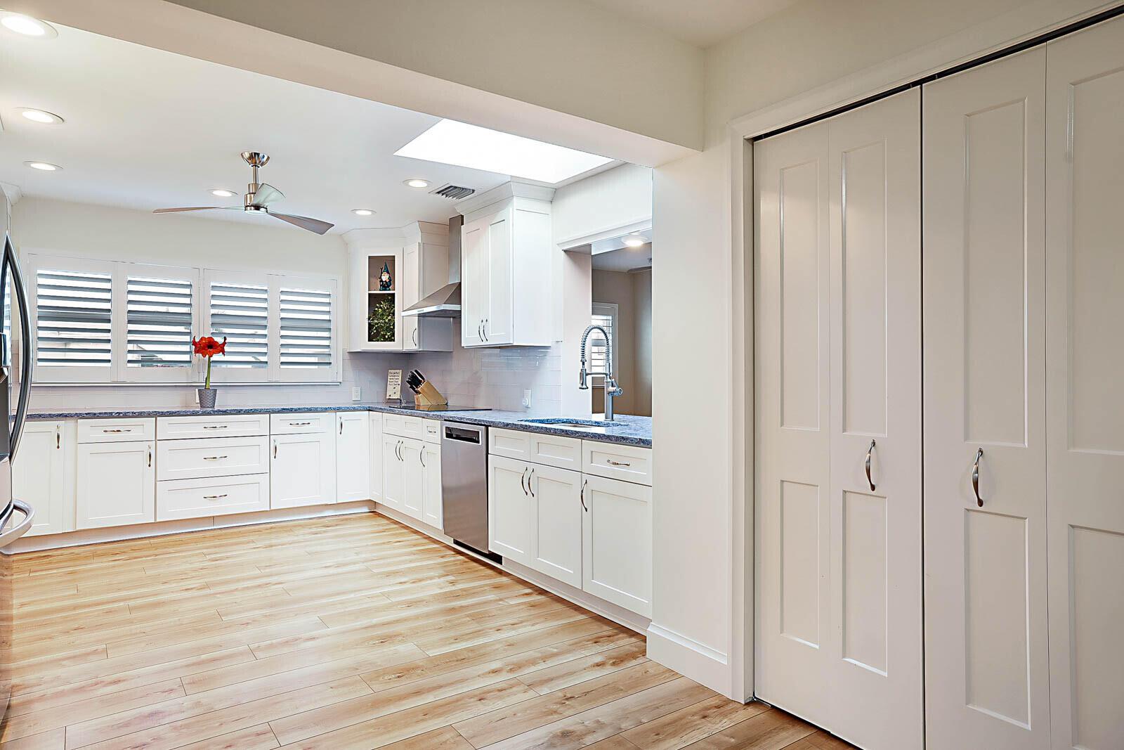 PALM BEACH LEISUREVILLE SEC 3 - Residential