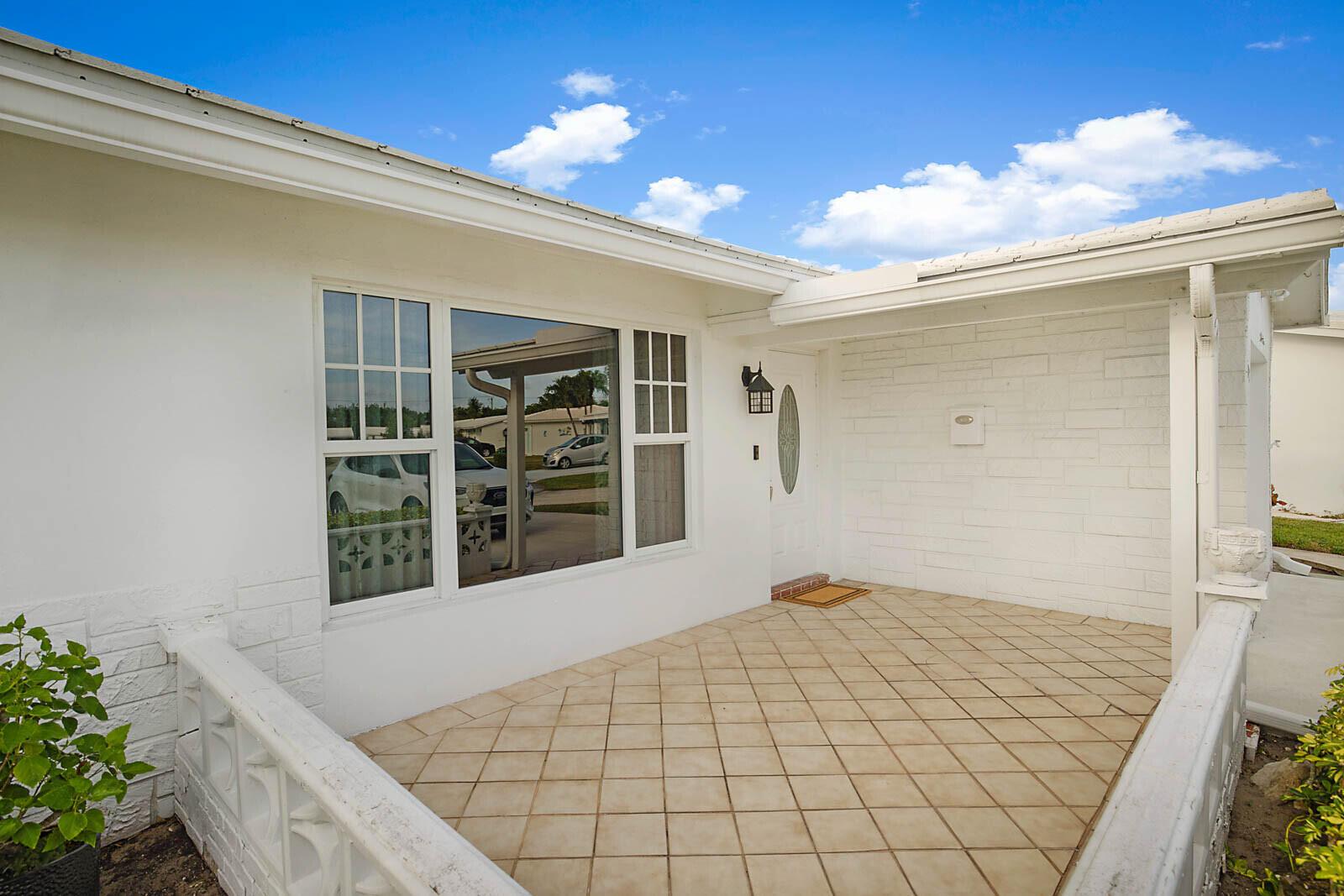 PALM BEACH LEISUREVILLE SEC 3 - Residential