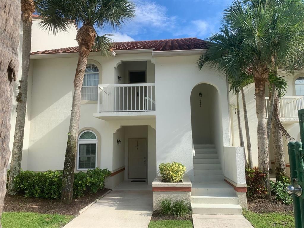 Photo of 216 Cypress Point Drive, Palm Beach Gardens, FL 33418 (MLS # R10719119)